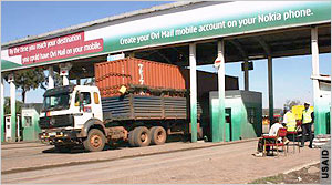 01114013_Kenya_border_crossing_300
